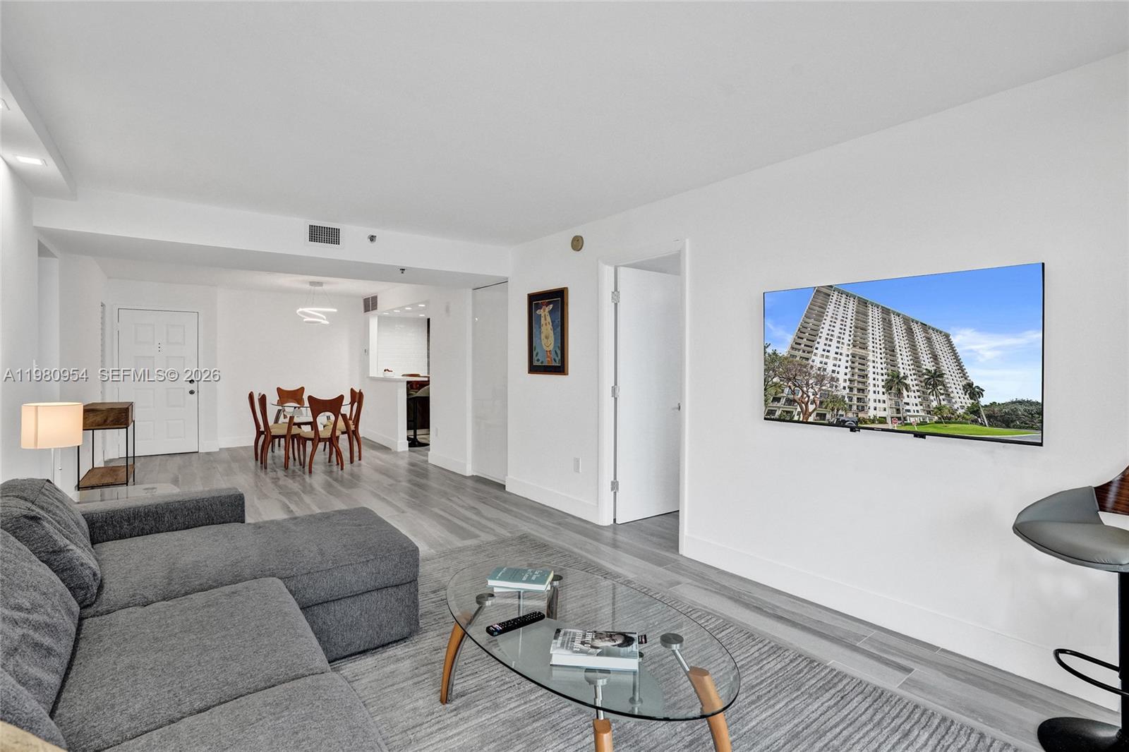 SUMMIT CONDO - Residential