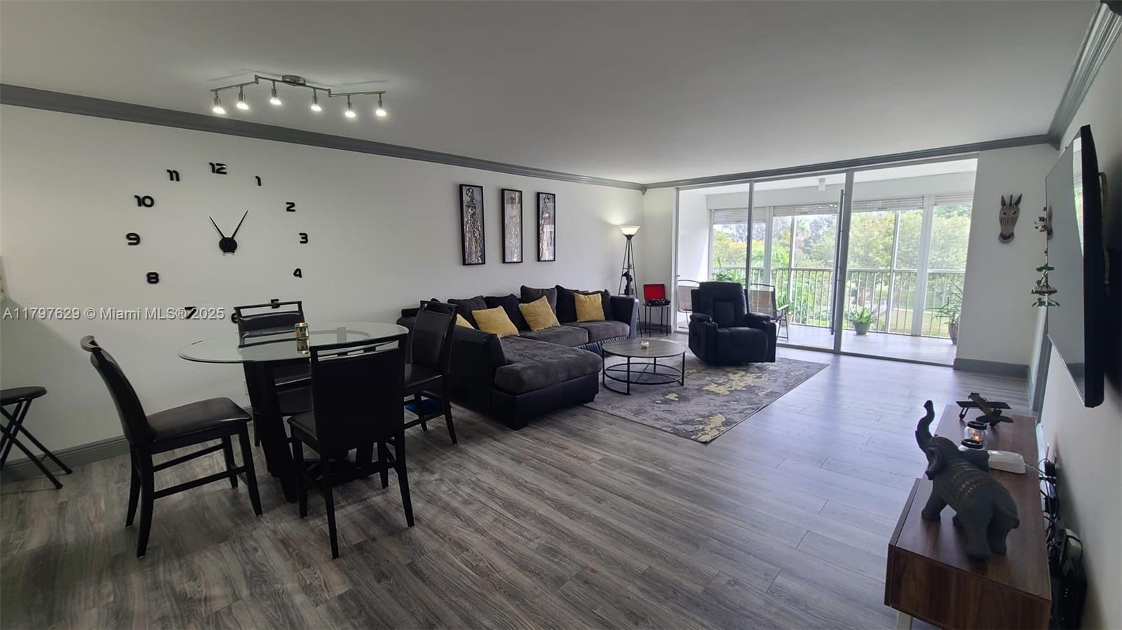 2650 S Course Dr 401, Pompano Beach, Broward County, Florida - 3 Bedrooms  
2 Bathrooms - 