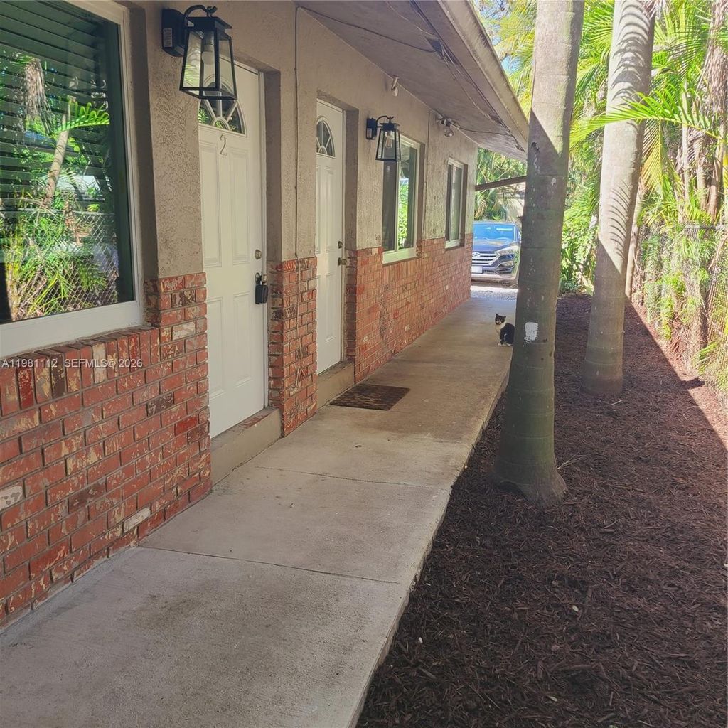 Photo of 1504 SW 1st St #2, Fort Lauderdale, FL 33312 (MLS # A11981112)