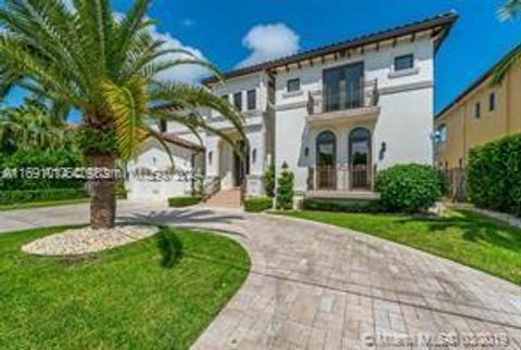 16433 NE 31st Ave North Miami Beach FL 33160
