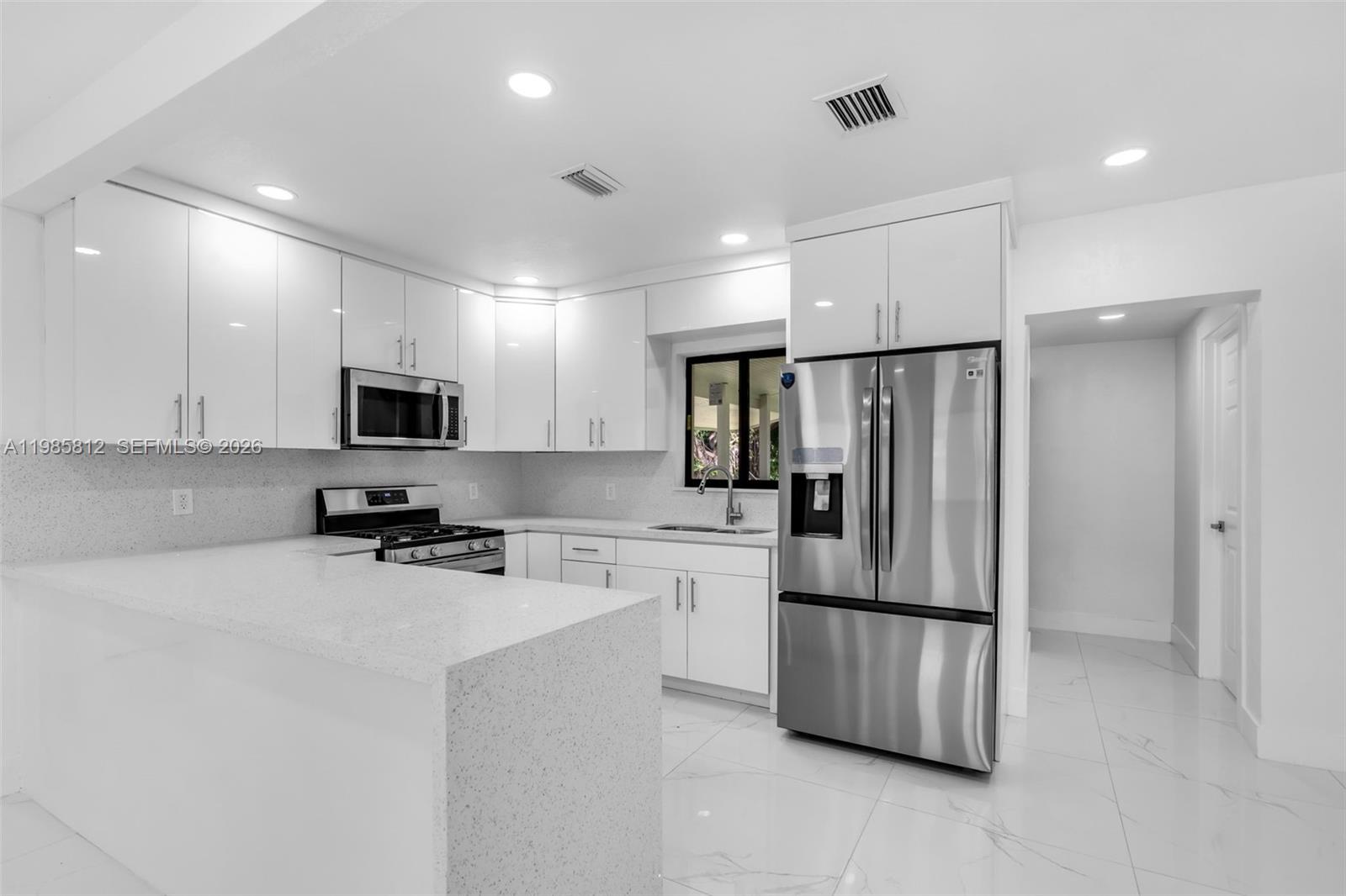 IRONS MANOR HIGH PINE ADD - Residential