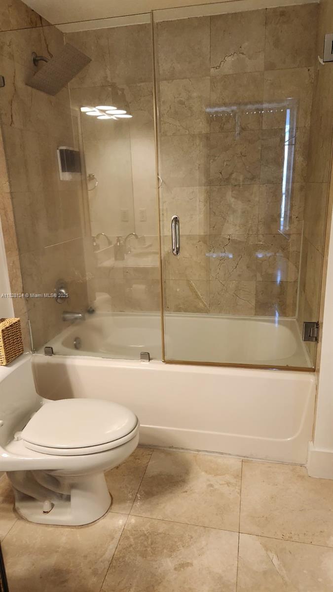 THE SAIL CONDO - Residential