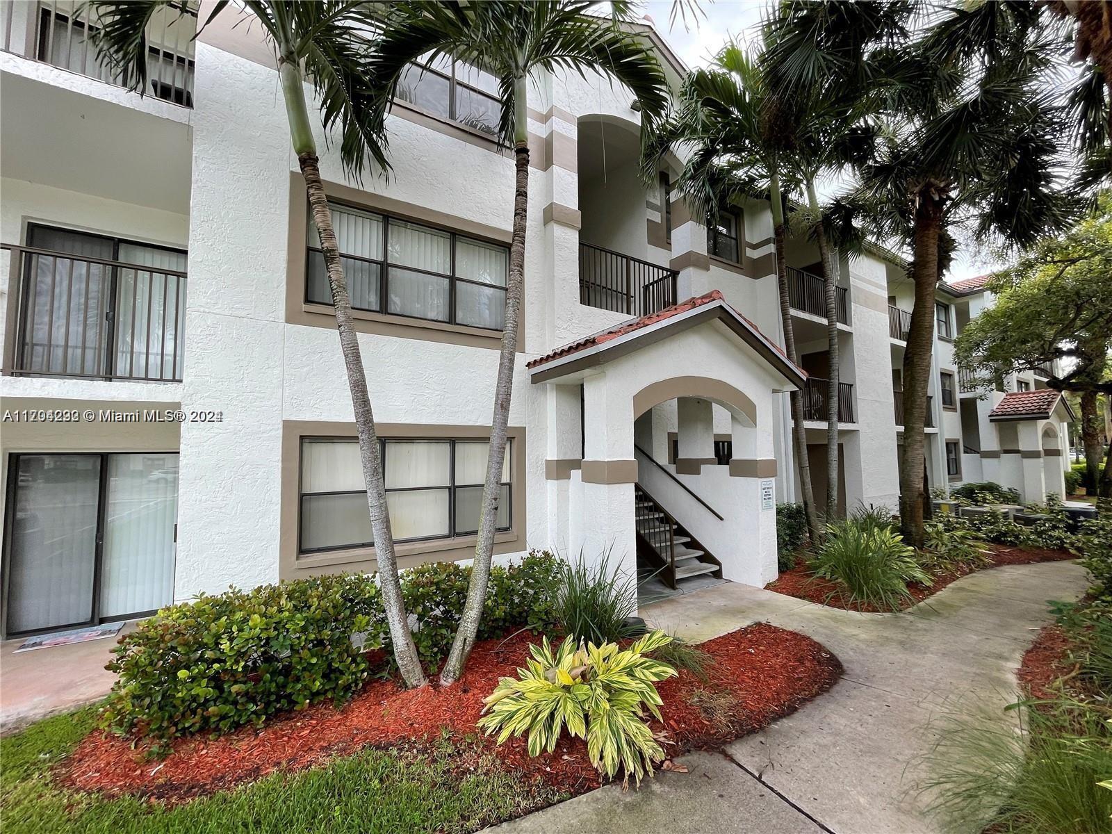 Rental Property at 550 S Park Rd 24-8, Hollywood, Broward County, Florida - Bedrooms: 1 
Bathrooms: 1  - $1,850 MO.