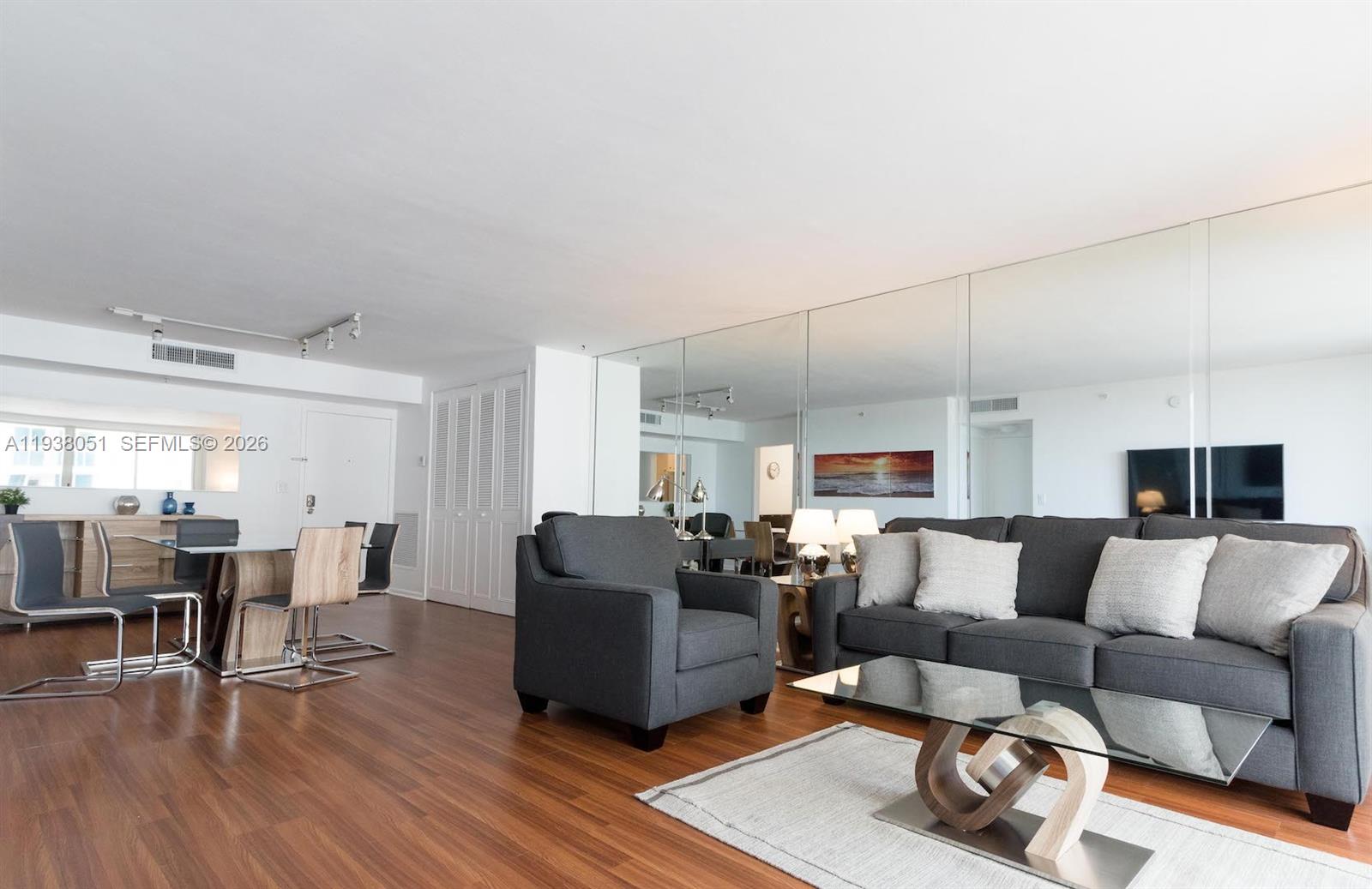 9195 Collins Ave 611