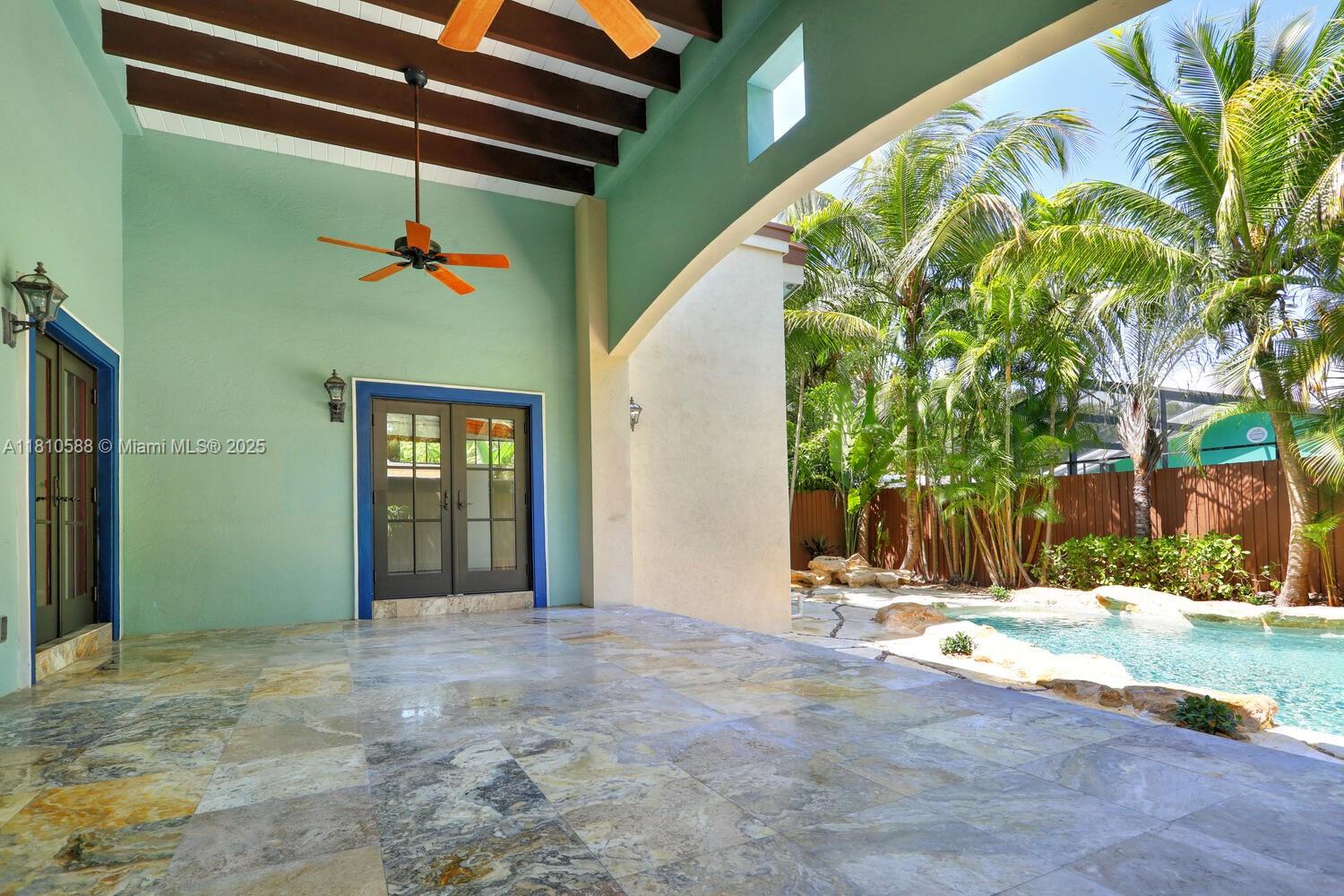 2527 Inagua Ave