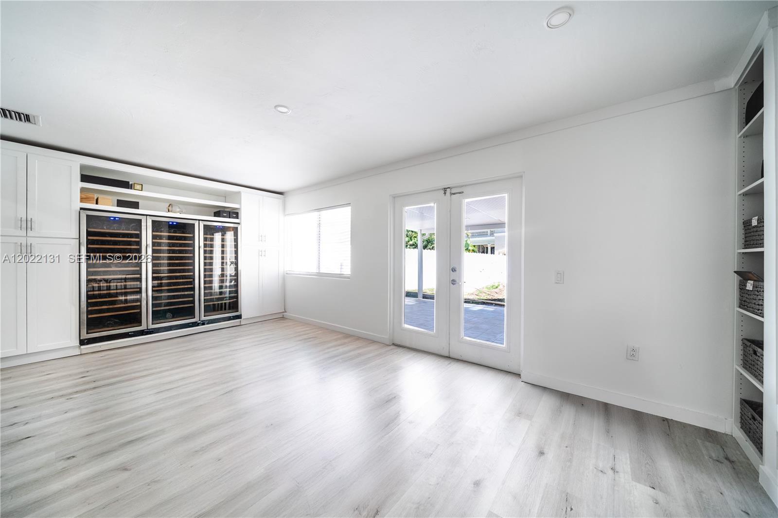 SUNNY ACRES - Residential