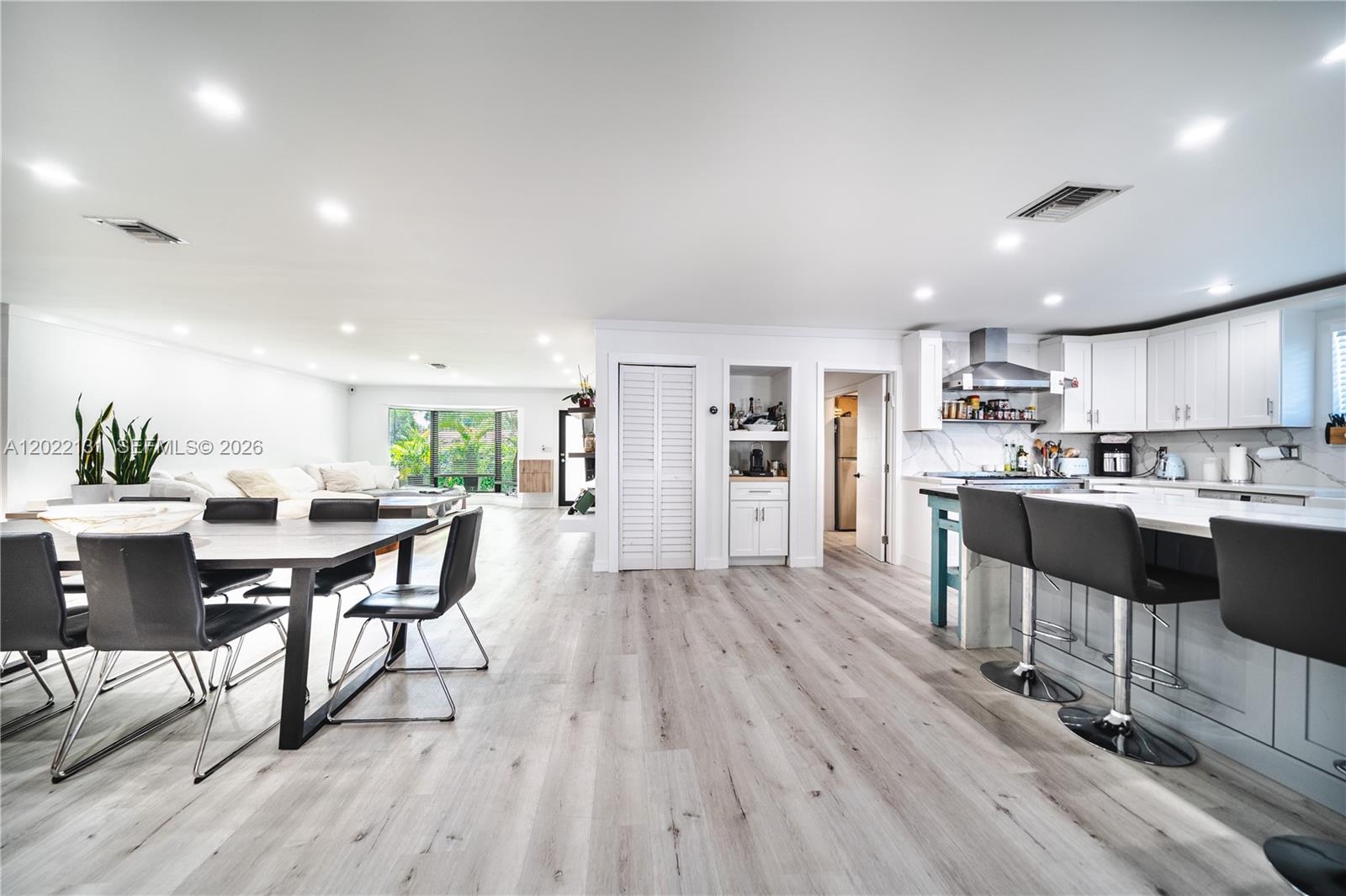 SUNNY ACRES - Residential