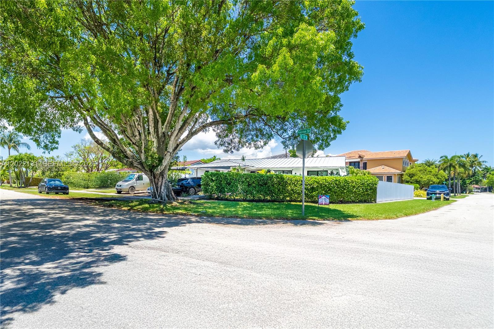 SUNNY ACRES - Residential