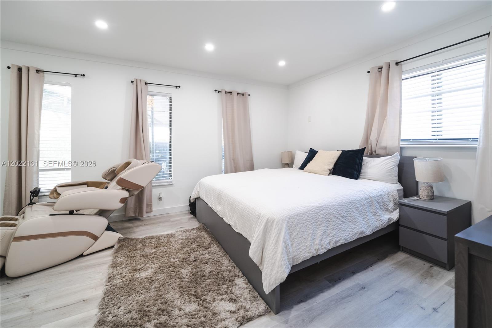 SUNNY ACRES - Residential