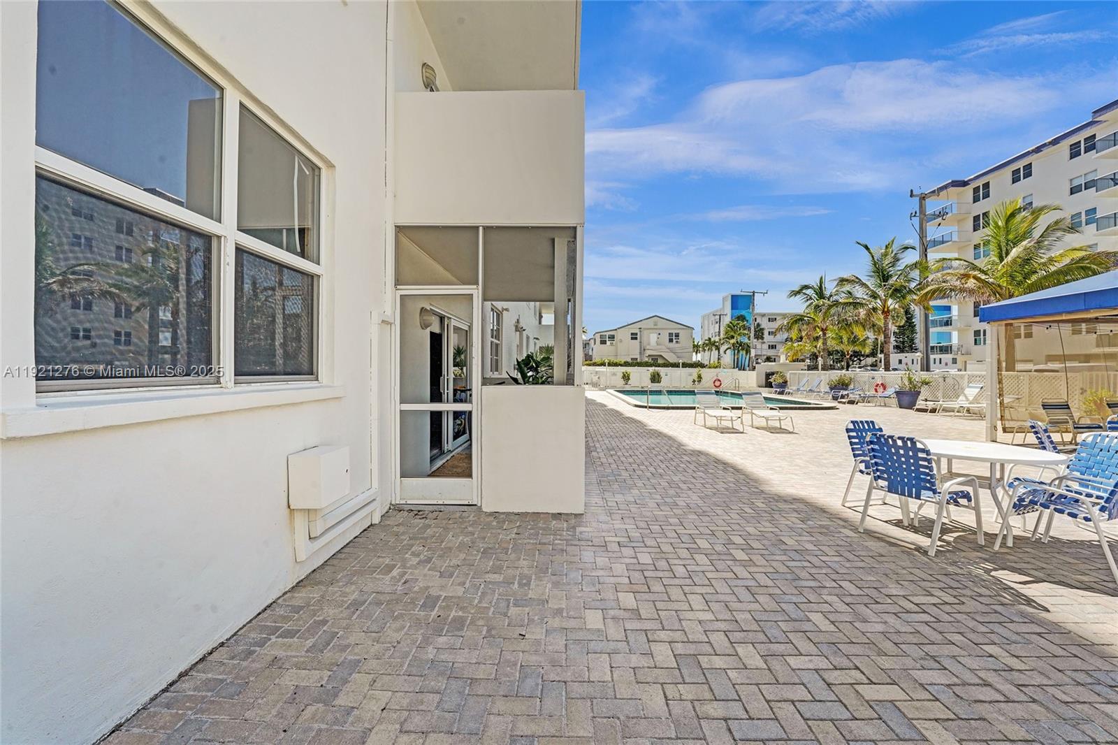 WELLINGTON TOWERS CONDO - Residential