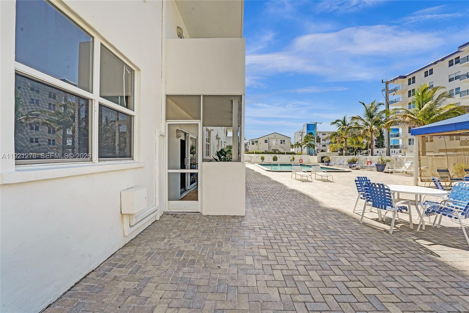 WELLINGTON TOWERS CONDO - Residential