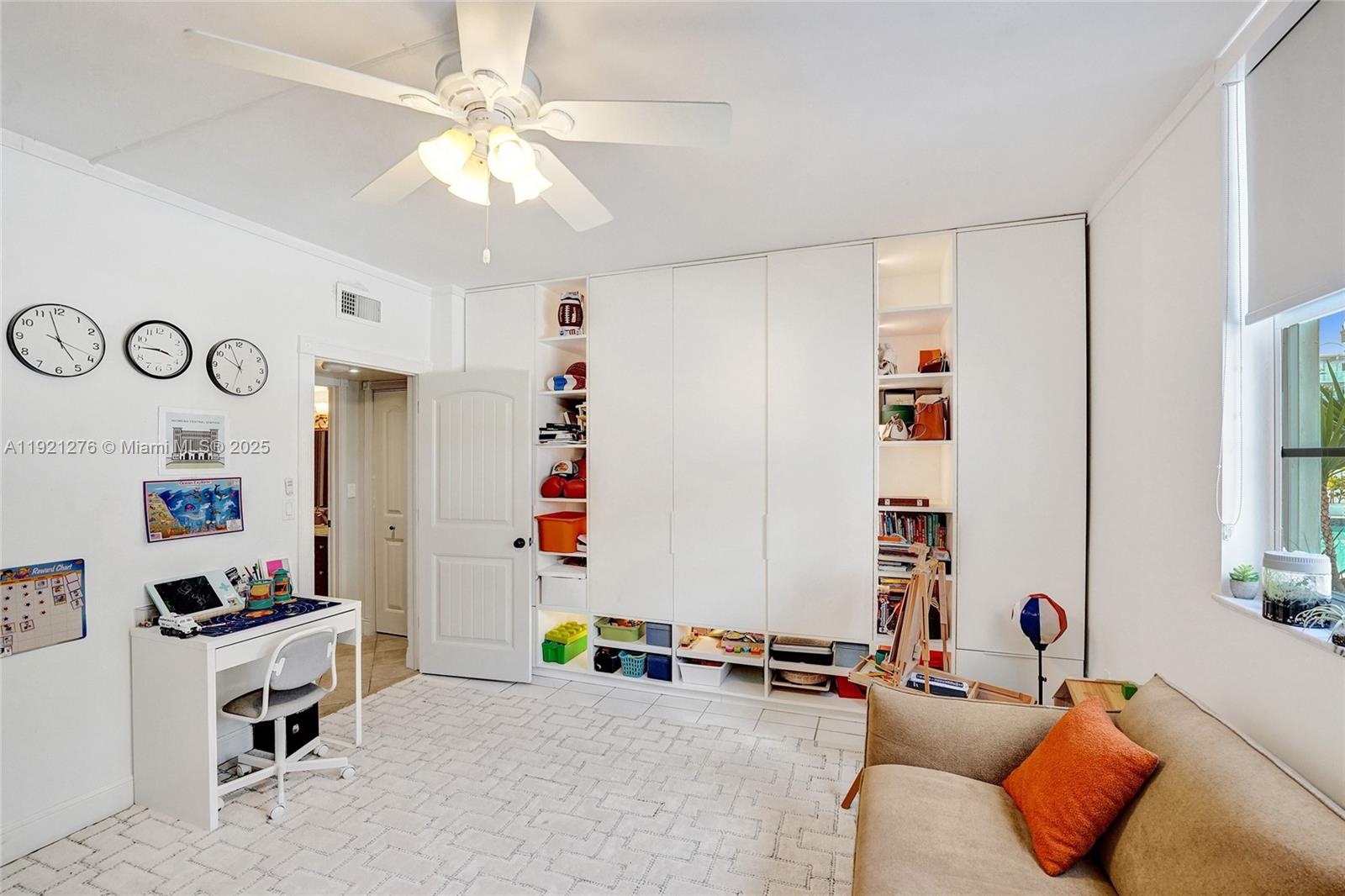 WELLINGTON TOWERS CONDO - Residential