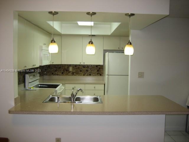 KENLAND WALK CONDO III - Residential Lease