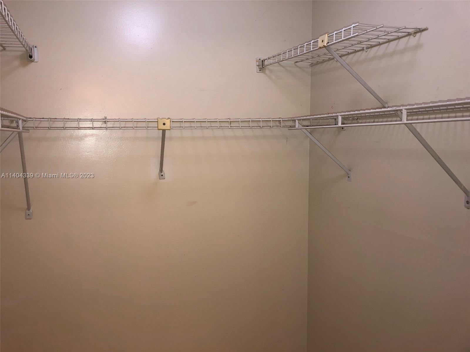 KENLAND WALK CONDO III - Residential Lease