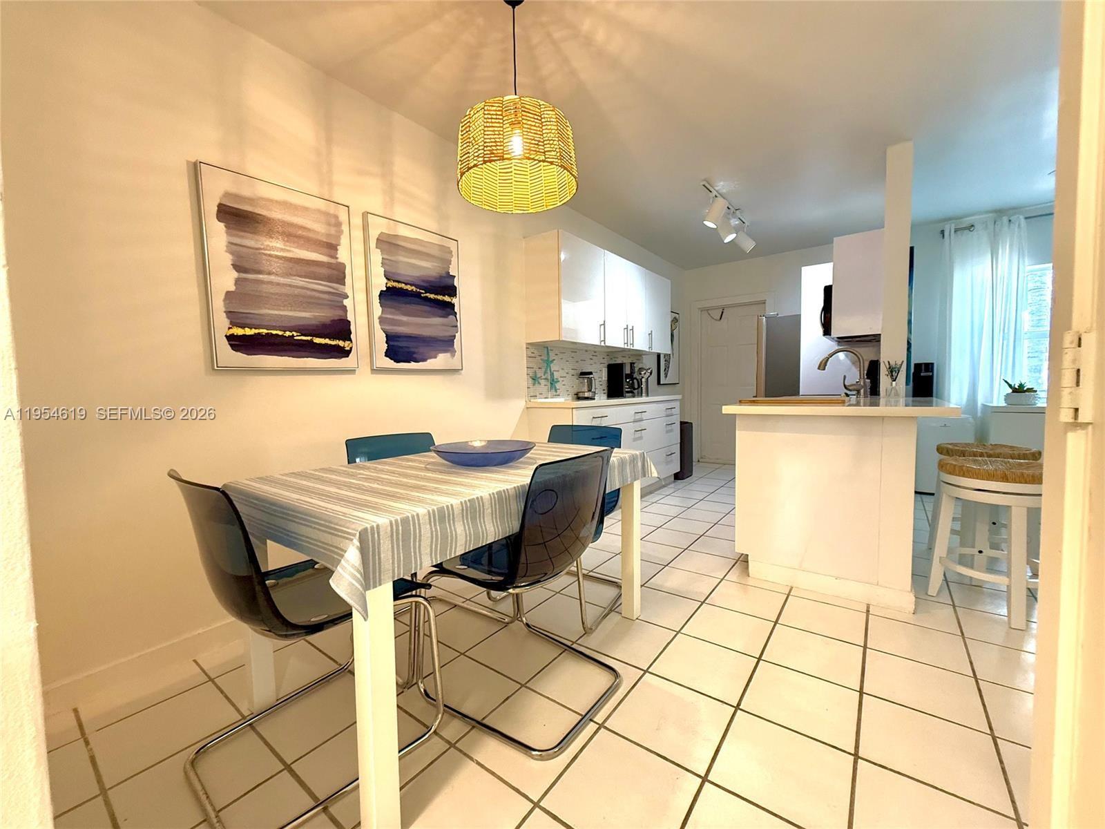 WATERWAY @ HOLLYWOOD BEAC - Residential