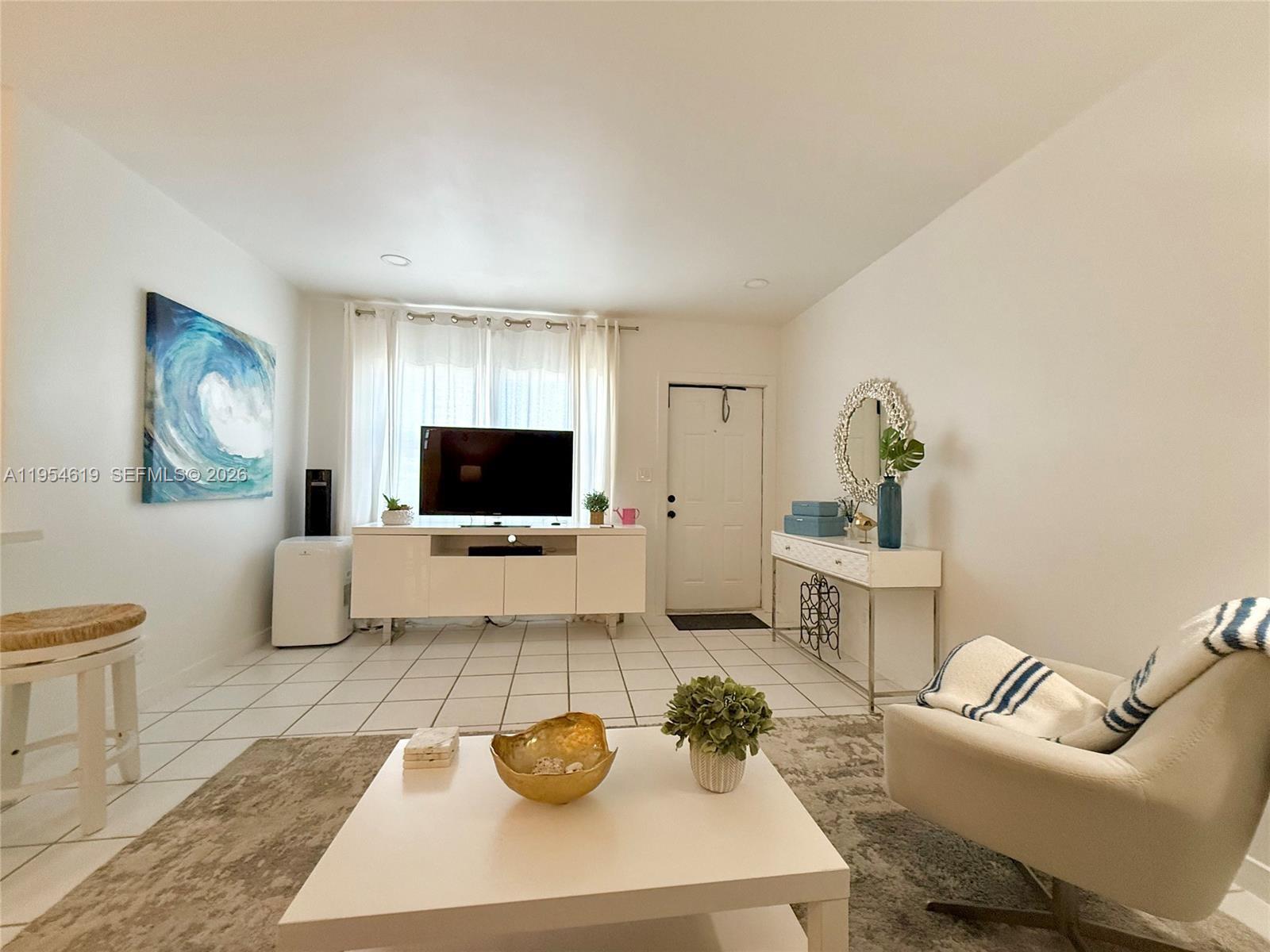 WATERWAY @ HOLLYWOOD BEAC - Residential