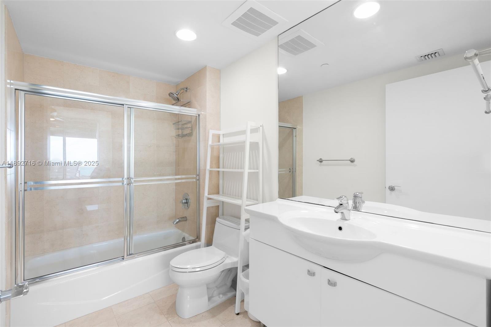 BEACH CLUB CONDO - Residential