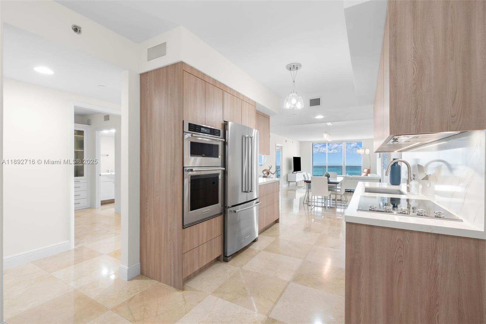 BEACH CLUB CONDO - Residential