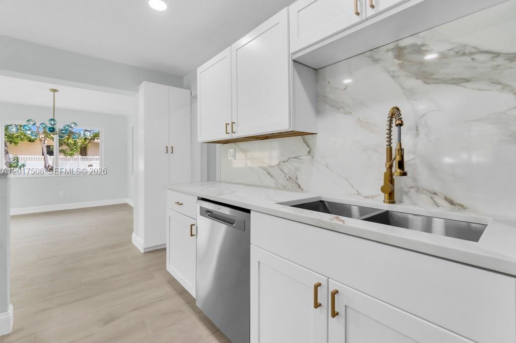 PINE CREST SUB DELRAY - Residential