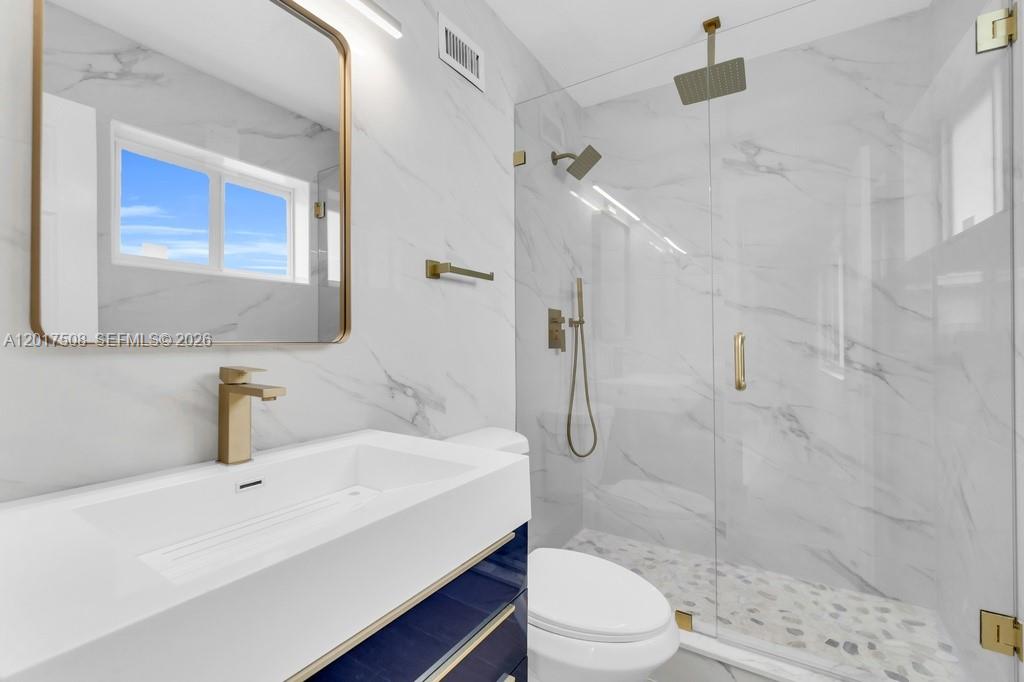 PINE CREST SUB DELRAY - Residential