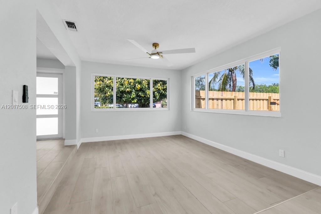 PINE CREST SUB DELRAY - Residential