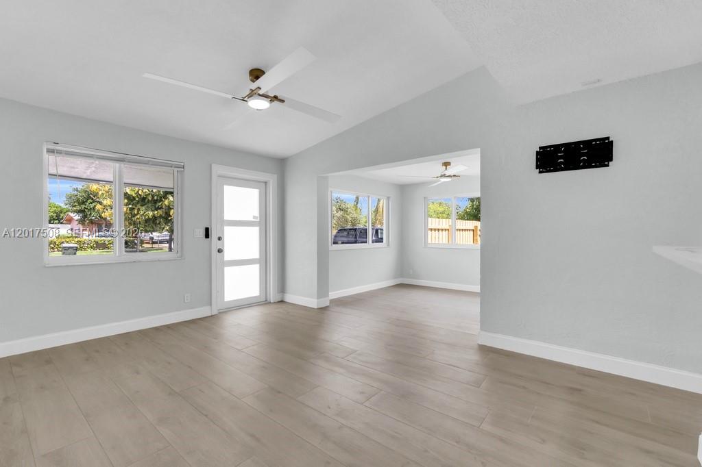 PINE CREST SUB DELRAY - Residential