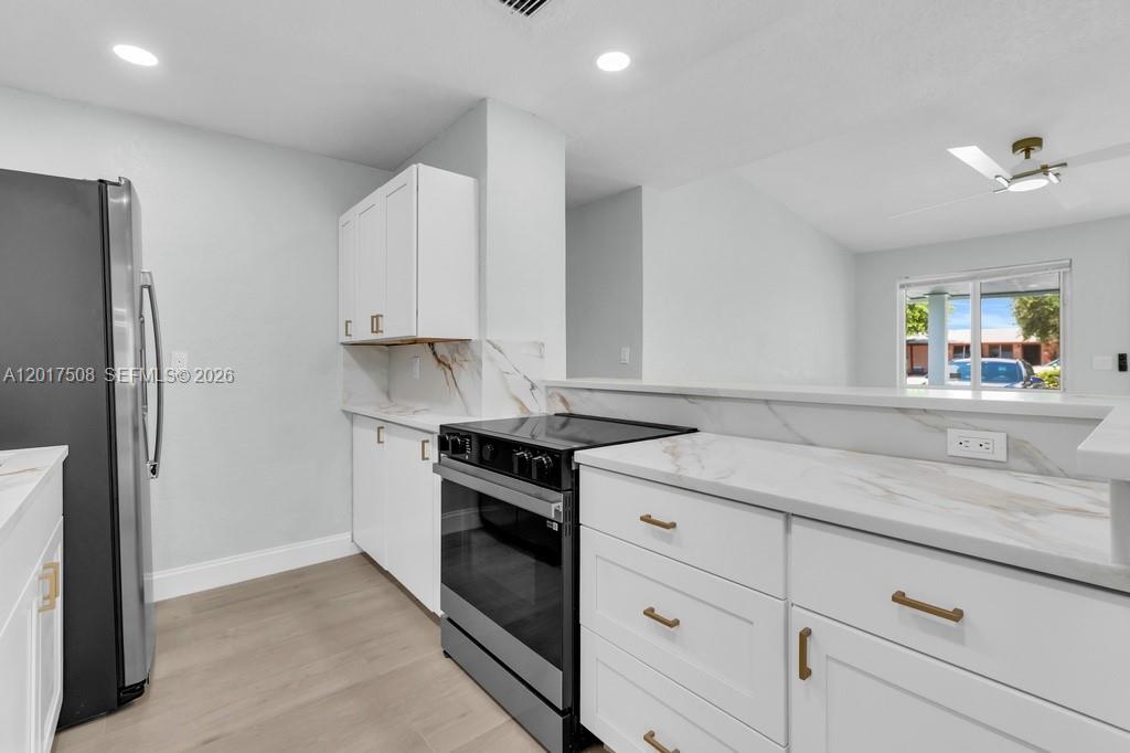 PINE CREST SUB DELRAY - Residential
