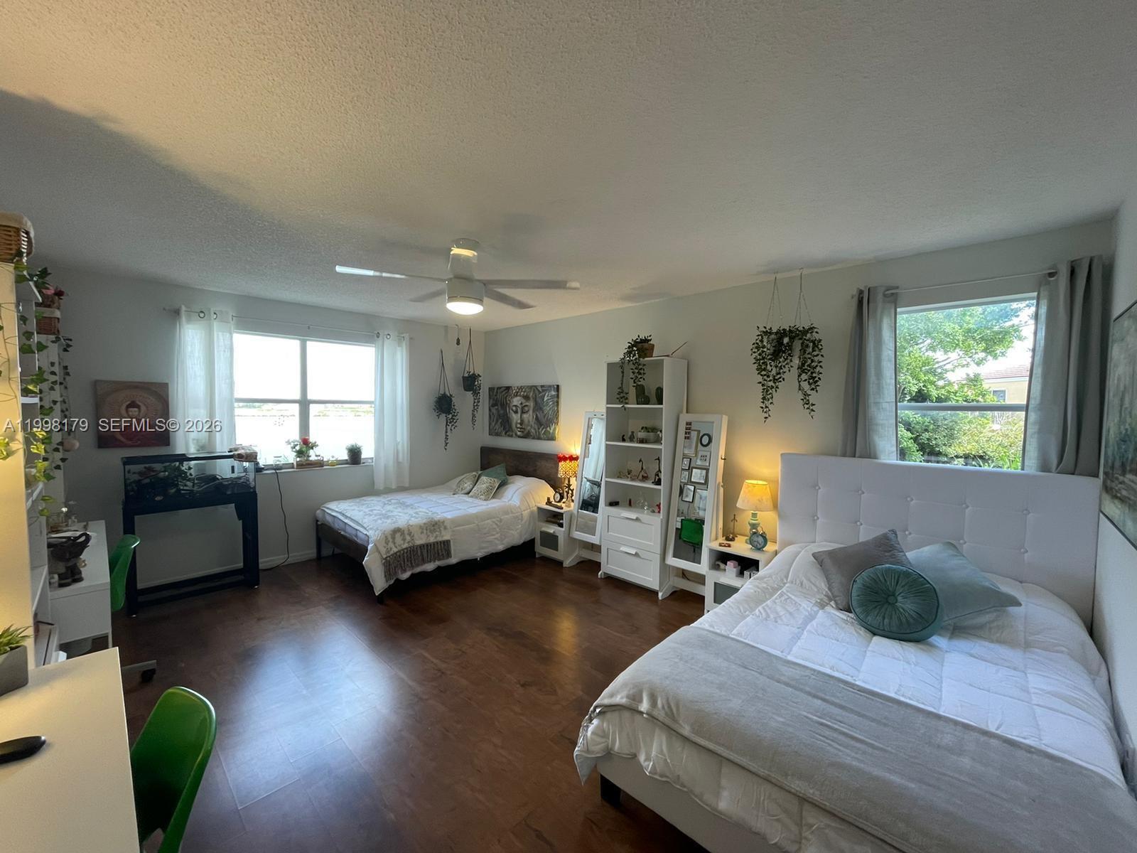 SUMMERTREE VILG CALIF CL - Residential Lease