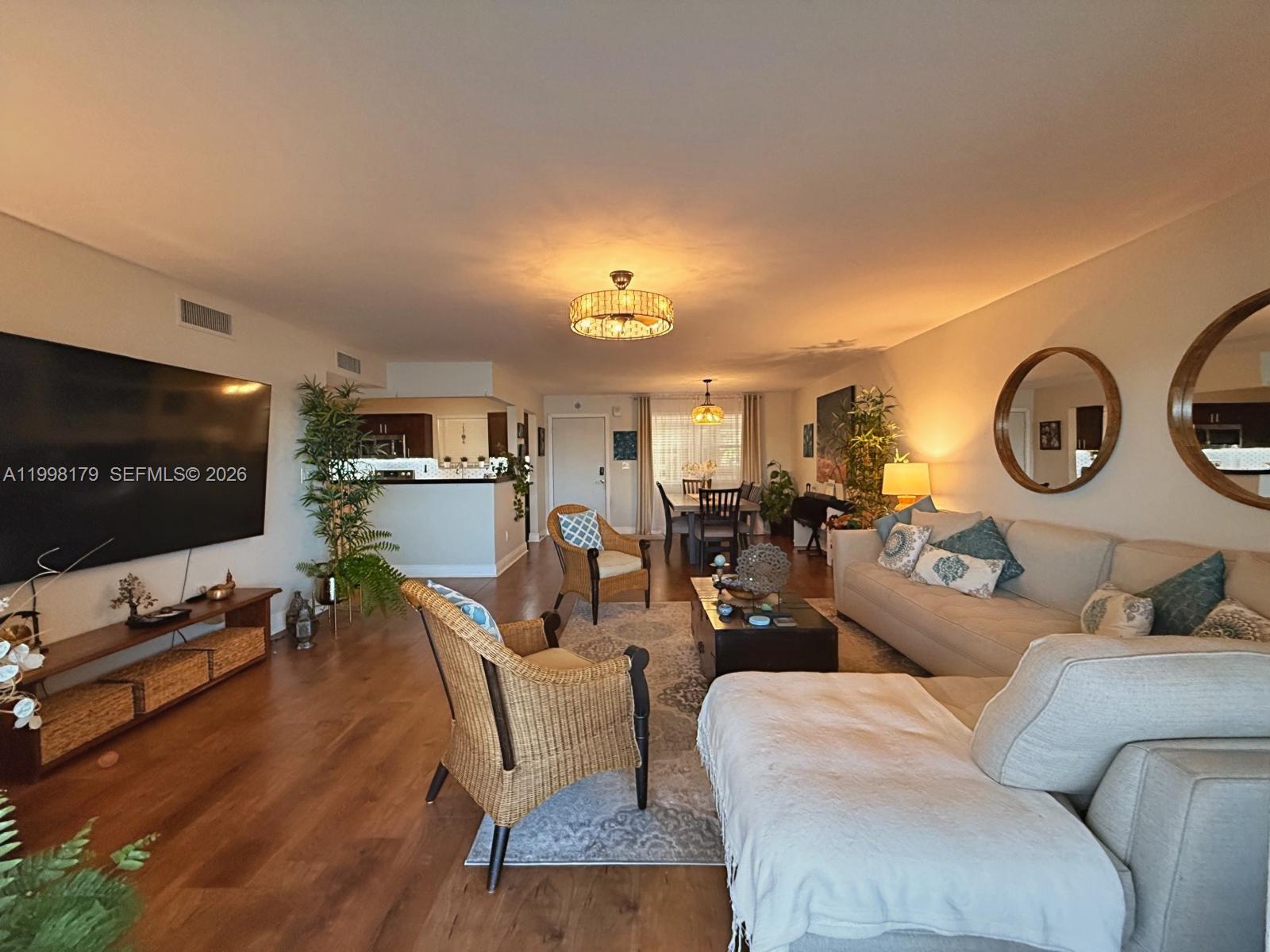 SUMMERTREE VILG CALIF CL - Residential Lease