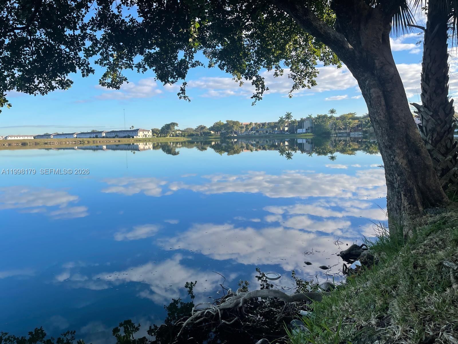 SUMMERTREE VILG CALIF CL - Residential Lease