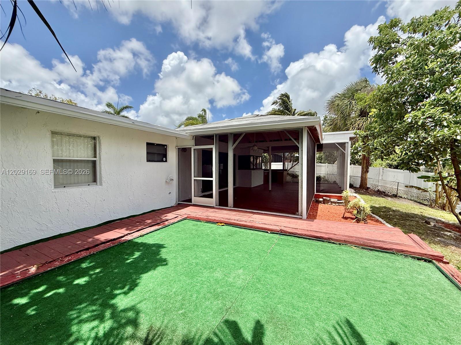 LAUDERDALE ISLES NO 2-RES - Residential