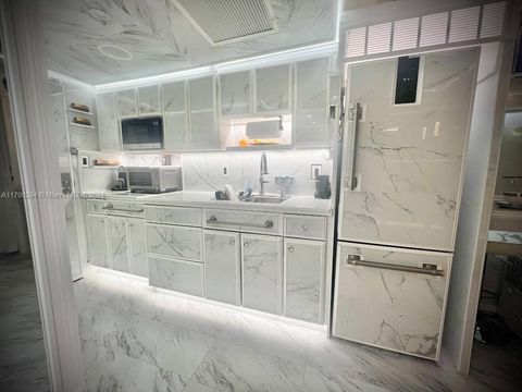19201 Collins Ave 107 Sunny Isles Beach FL 33160