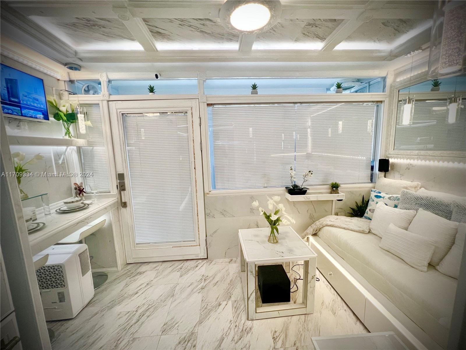 THE AVENTURA BEACH CLUB C - Residential