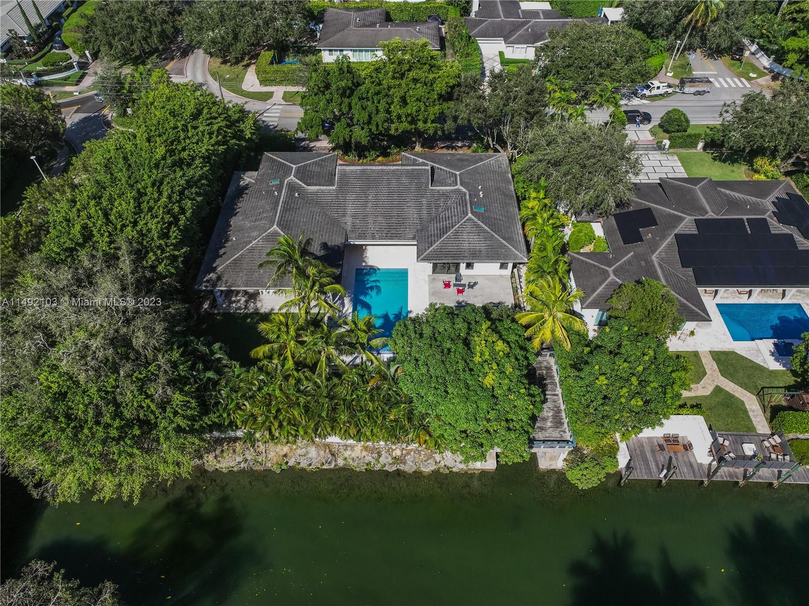 CORAL GABLES RIVIERA SEC - Residential