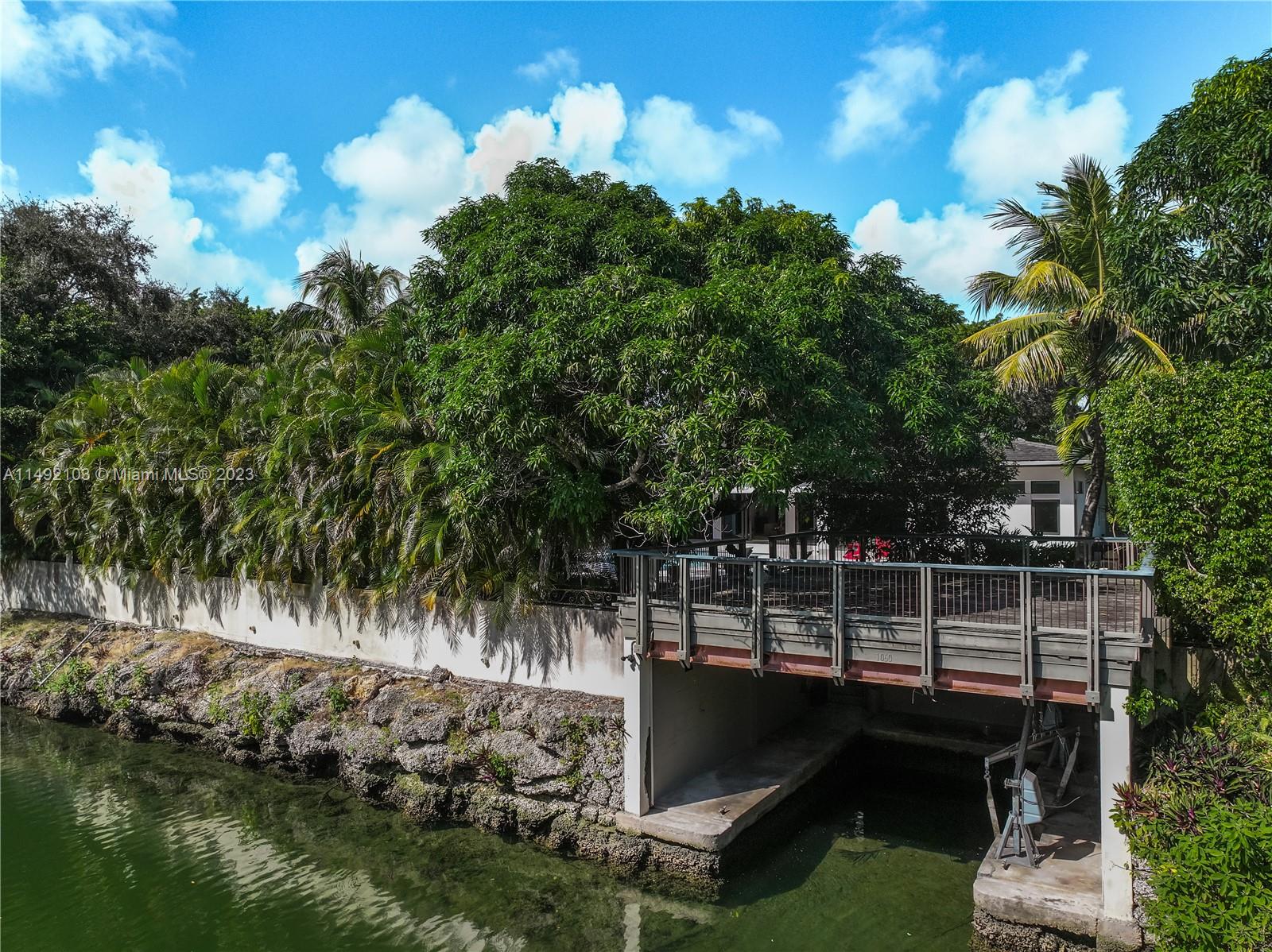 CORAL GABLES RIVIERA SEC - Residential