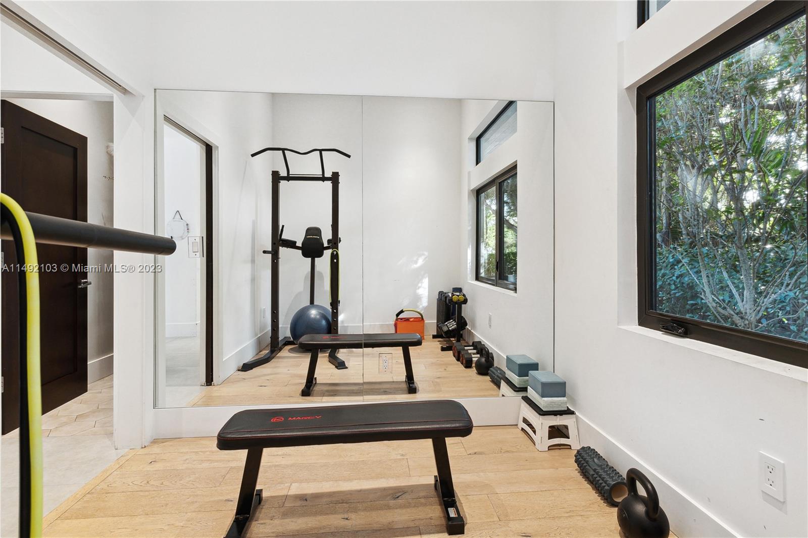 CORAL GABLES RIVIERA SEC - Residential