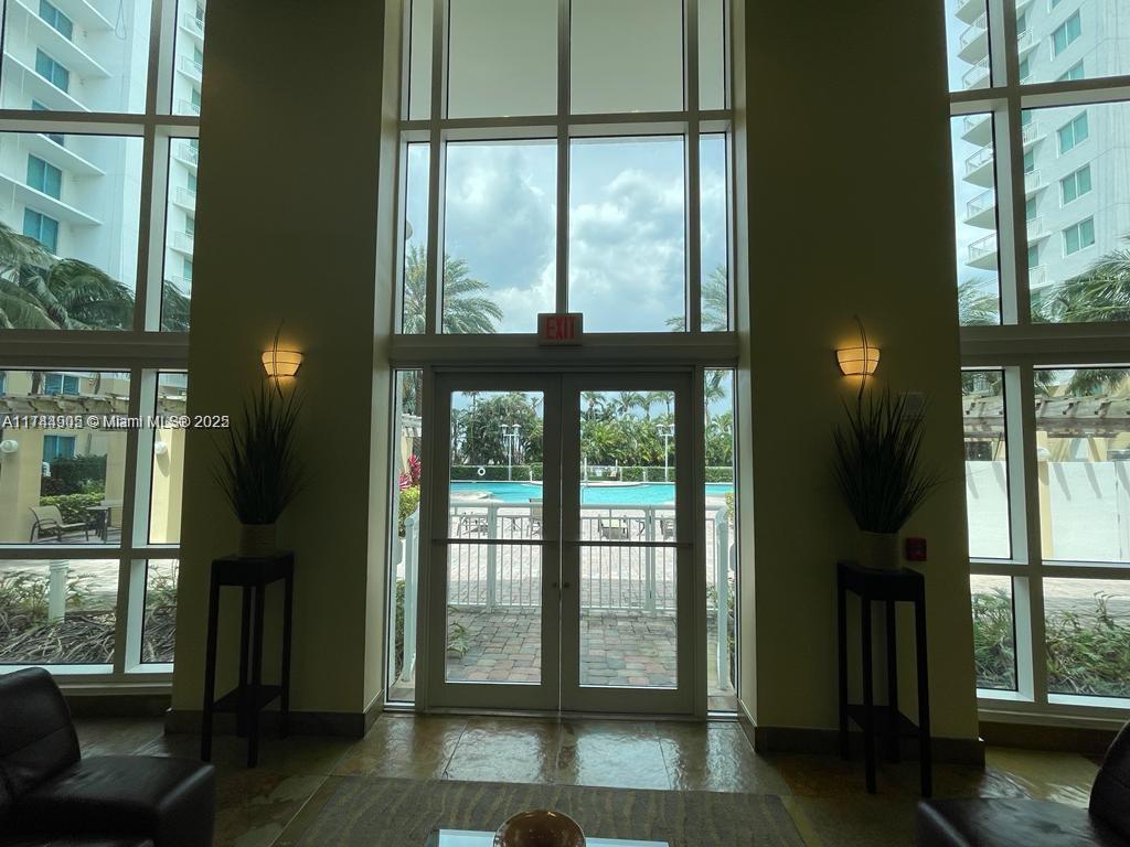 DUO CONDOMINIUM EAST - Residential