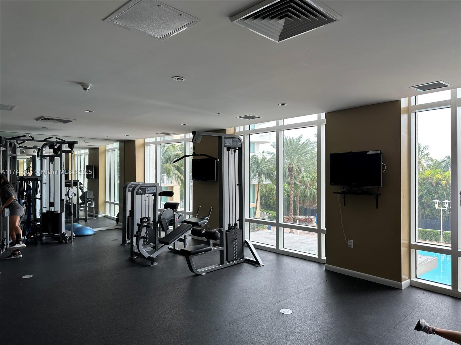 DUO CONDOMINIUM EAST - Residential