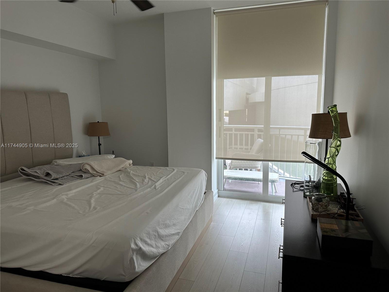 DUO CONDOMINIUM EAST - Residential