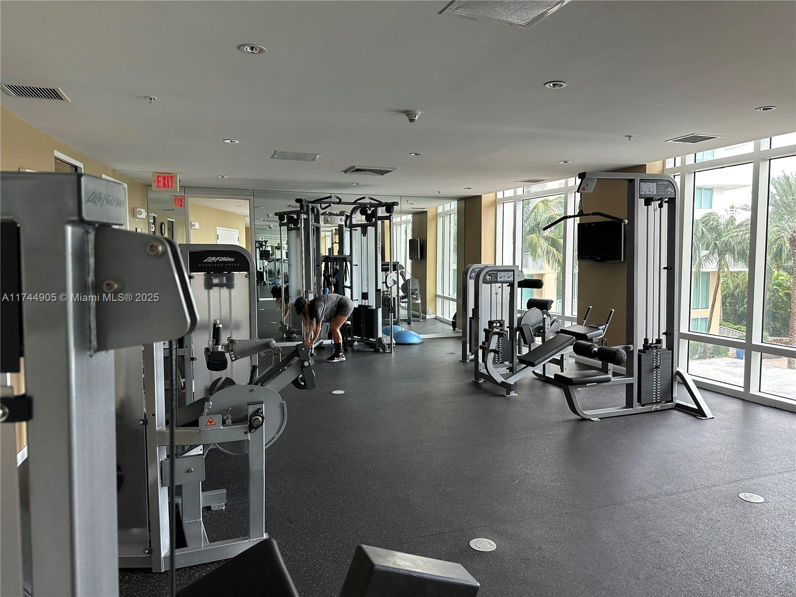 DUO CONDOMINIUM EAST - Residential