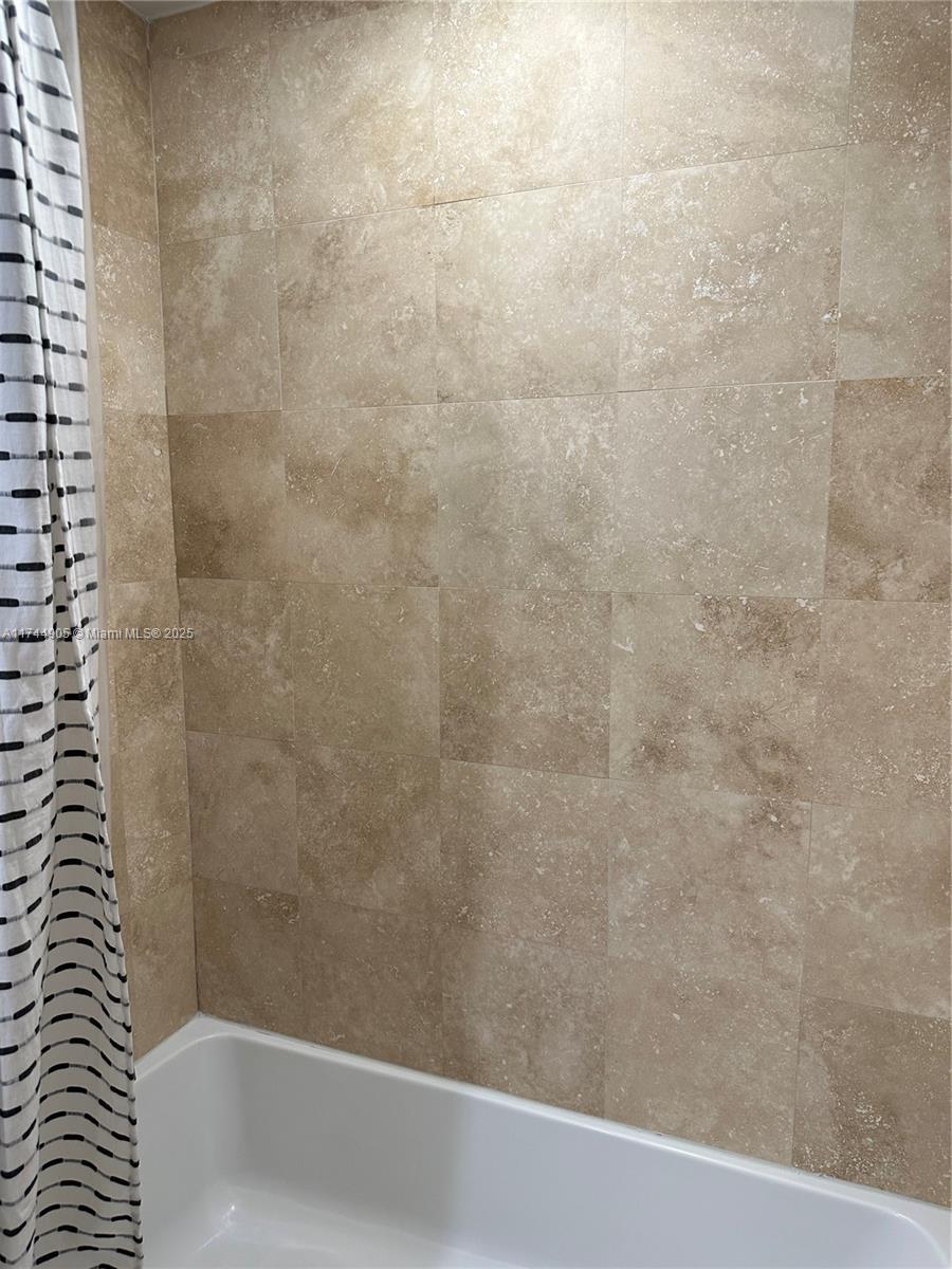 DUO CONDOMINIUM EAST - Residential