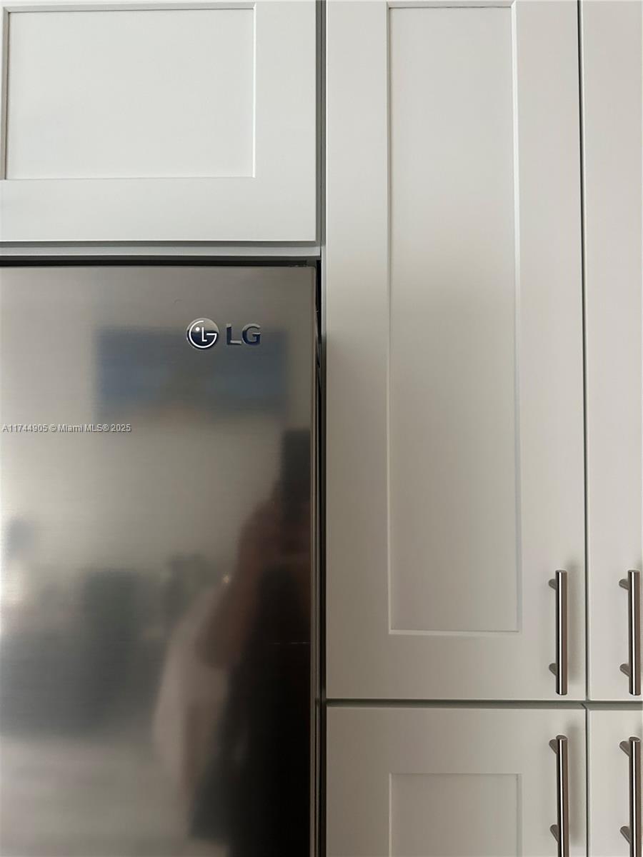 DUO CONDOMINIUM EAST - Residential