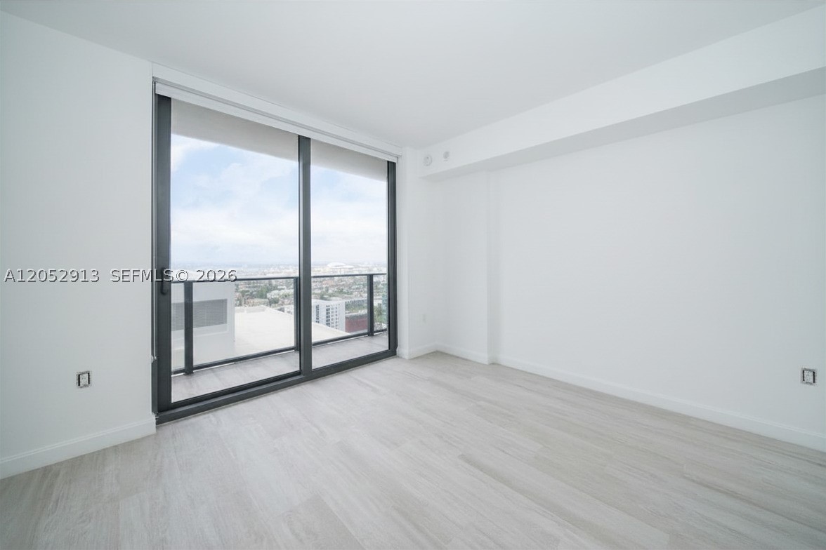 55 SW 9th St 3207