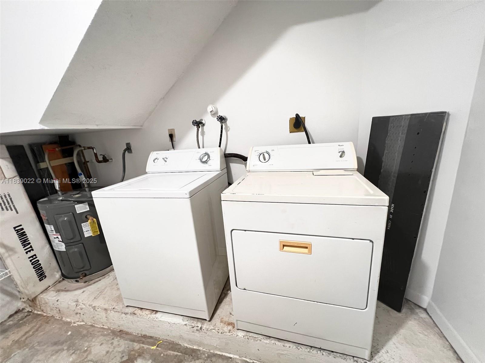 FAIRWAYS OF SUNRISE - Residential Lease