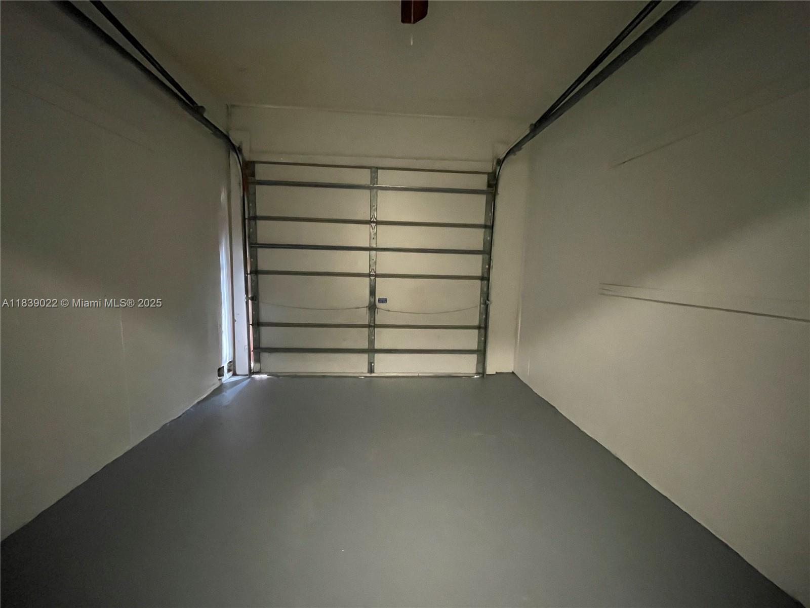 FAIRWAYS OF SUNRISE - Residential Lease