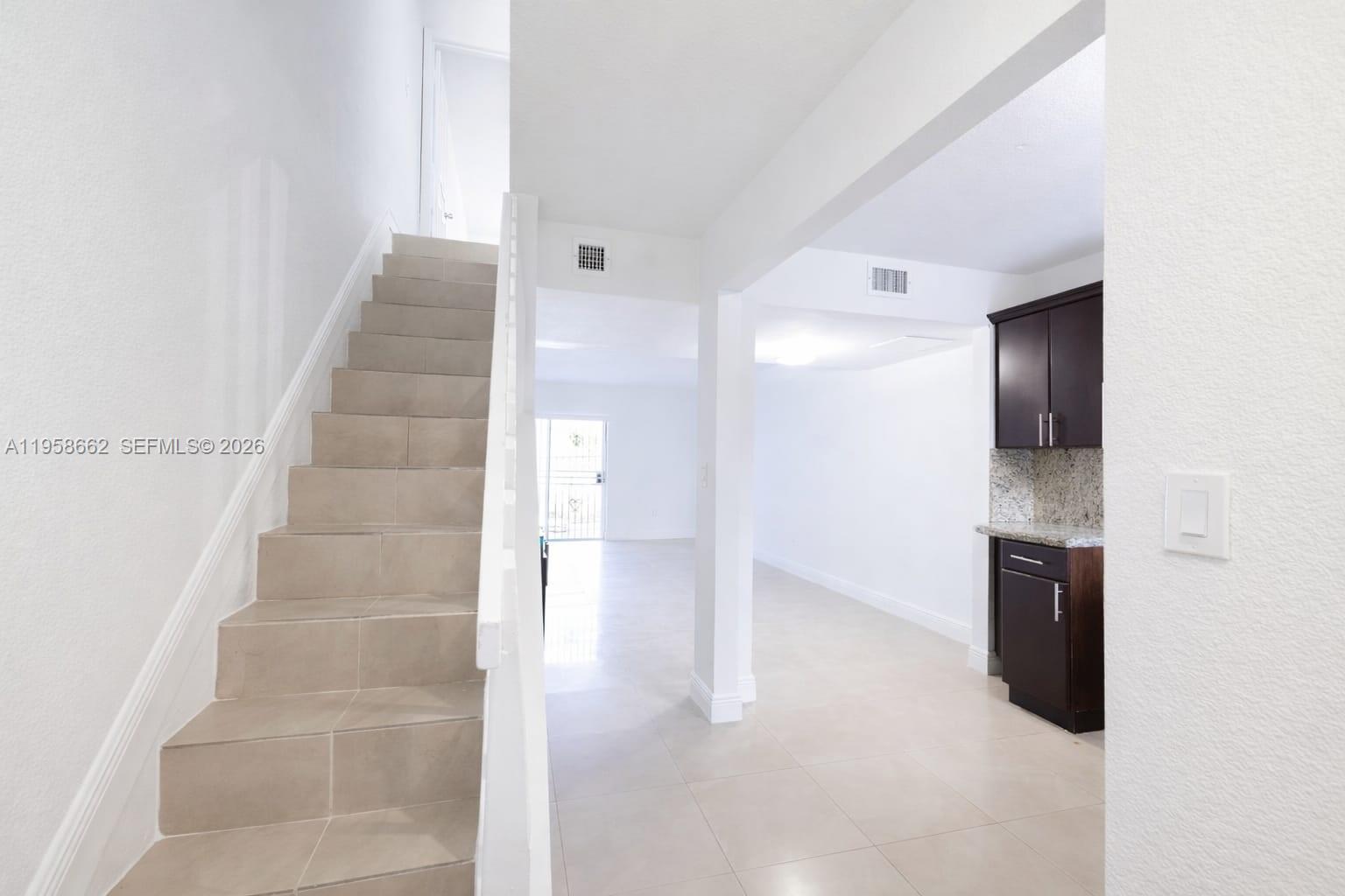 TERRAZAS DEL SOL - Residential Lease