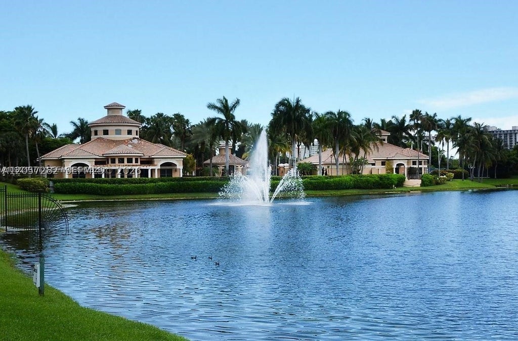 Photo of 957 N Harbor Vw #957, Hollywood, FL 33019 (MLS # A12057282)