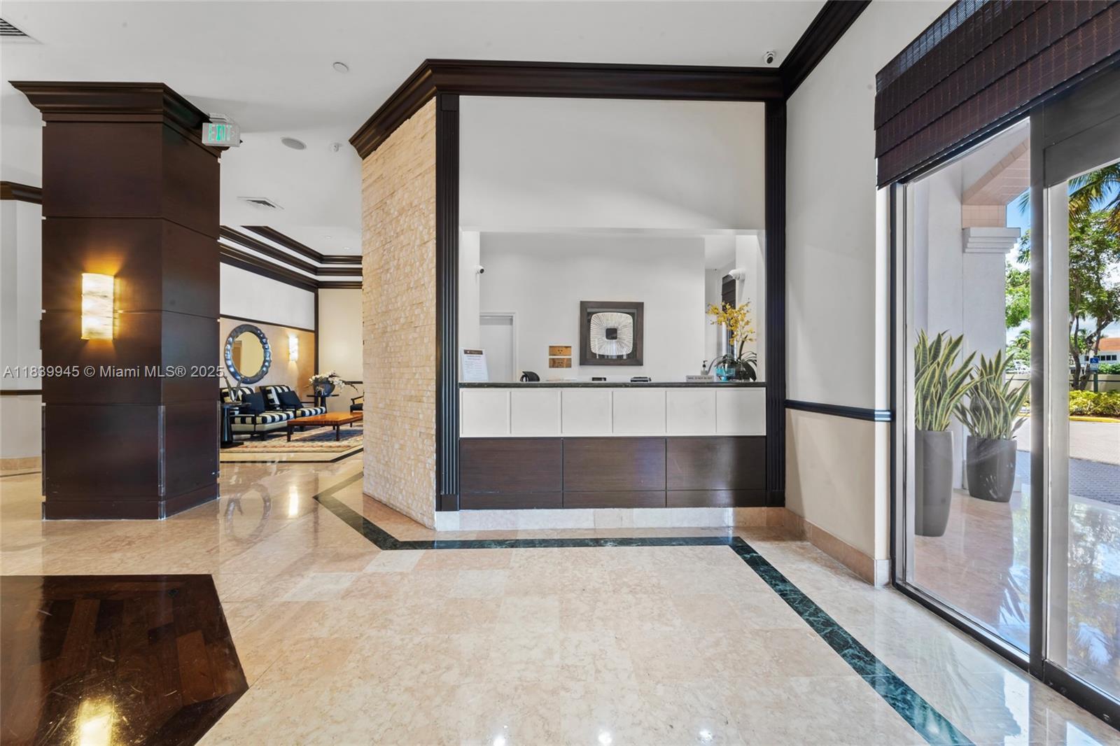 HARBOR TWS AT THE WATERWA - Residential