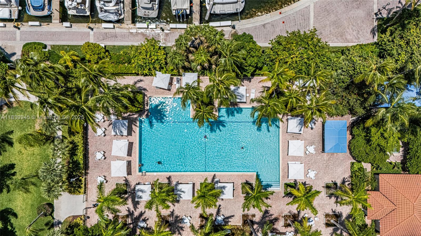 HARBOR TWS AT THE WATERWA - Residential