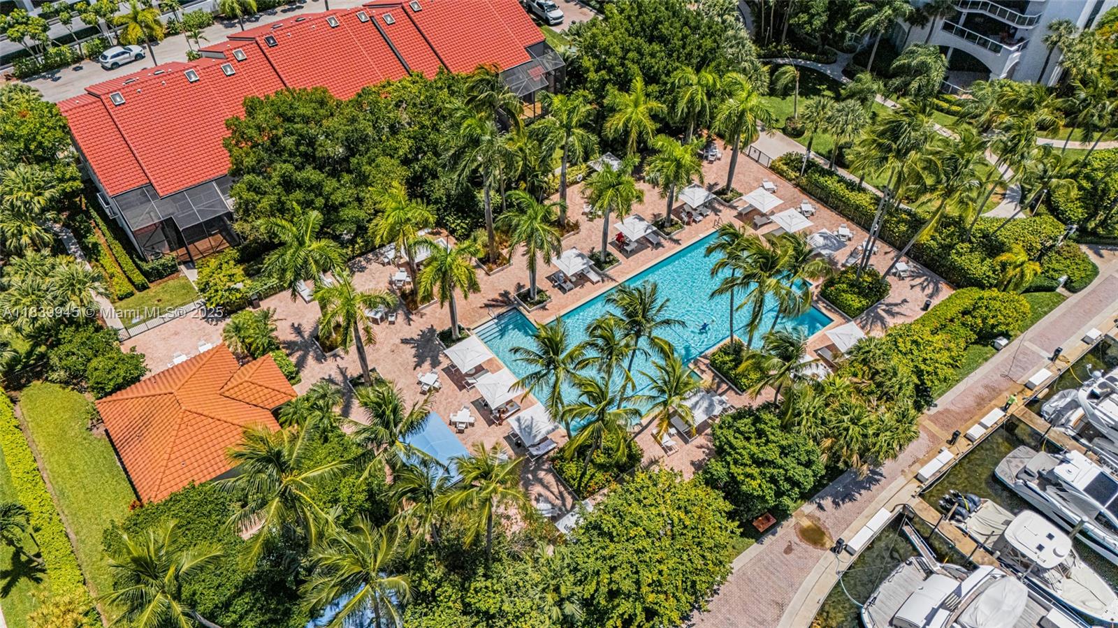 HARBOR TWS AT THE WATERWA - Residential